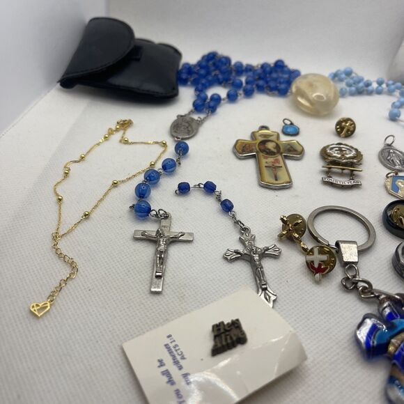Vintage Rosaries, Crosses, Rings, Token, Key Chain, Pins, Bracelet Religious Lot - Picture 2 of 13